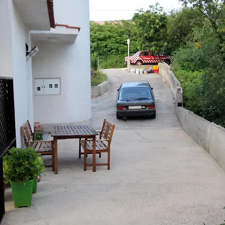 Апартаменты With Parking Space Selce, Crikvenica - 5477